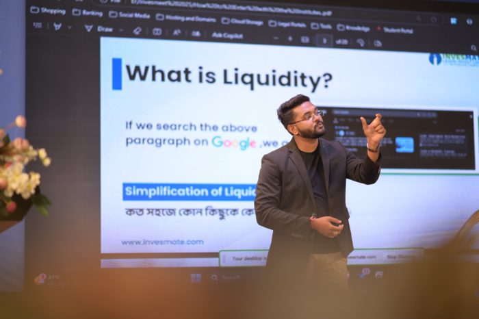 KAL_5382-min-700x466-1